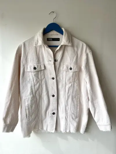 Chaqueta de pana beige Zara para mujer - miniatura 1