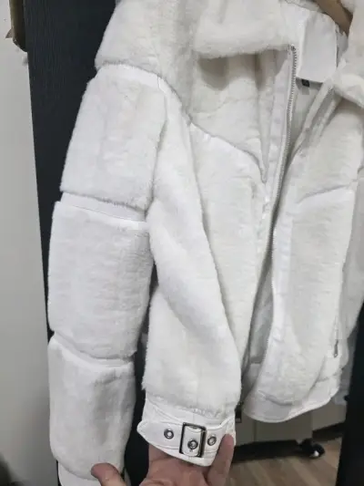 Chaqueta de invierno blanca con cierre - miniatura 3