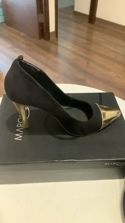 Zapatos de Tacón Alto Negro y Dorado Marquis - miniatura 3