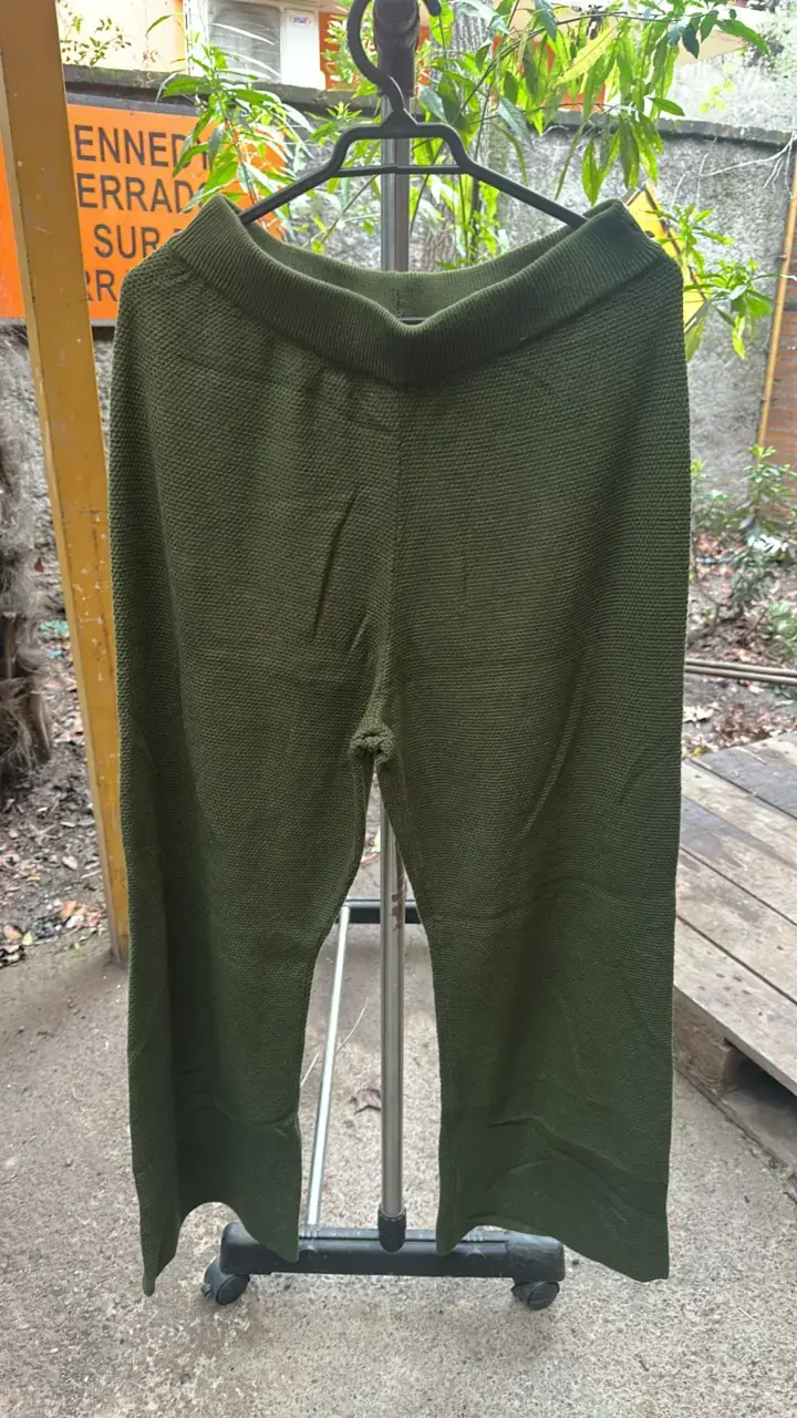 Pantalones de punto verde oliva para mujer - 1
