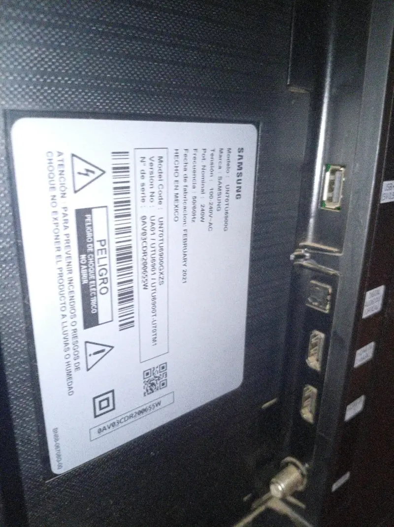 Televisor Samsung 70 pulgadas  4K - 2
