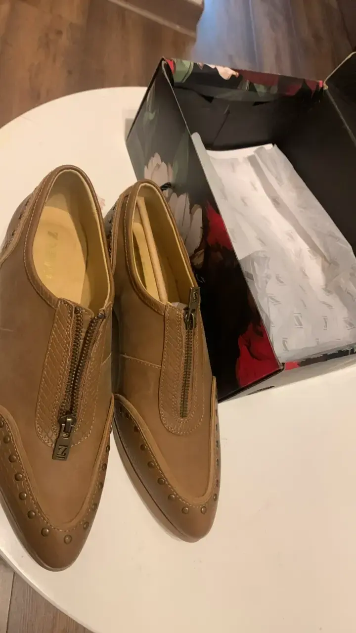 Zapatos de cuero marrón con cierre - 5