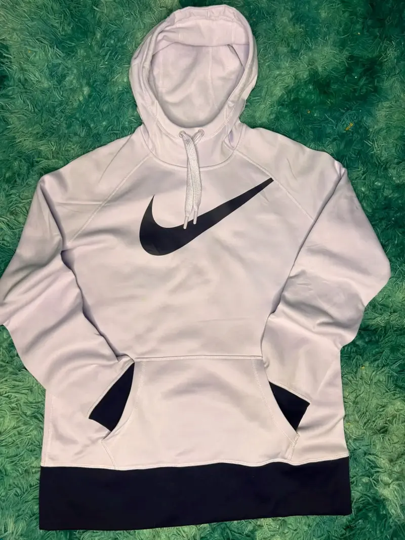 Polerón con capucha Nike color lila y negro - 2