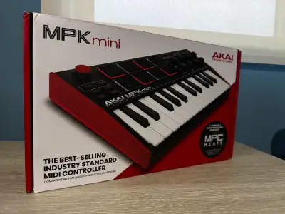 Controlador MIDI Akai MPK Mini MK3 - miniatura 3