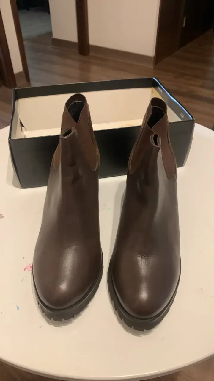 Botines de cuero marrón con tacón alto - 4