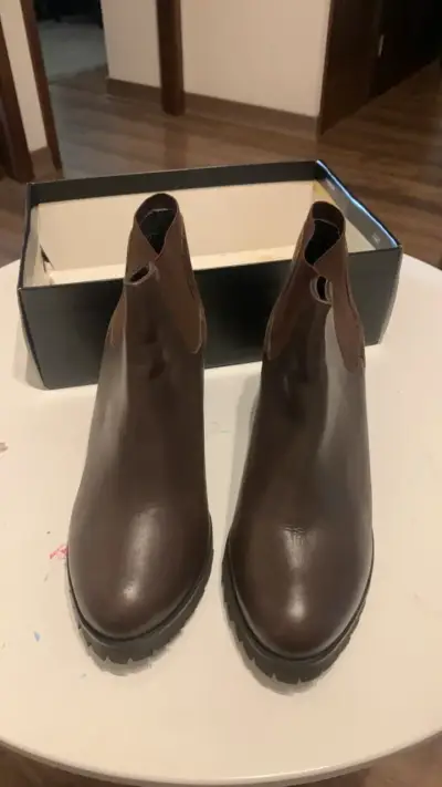 Botines de cuero marrón con tacón alto - miniatura 4