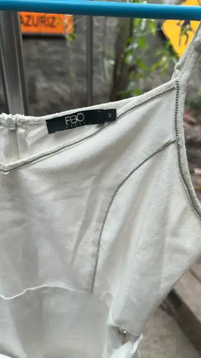 Vestido largo blanco con tirantes FBO - miniatura 2