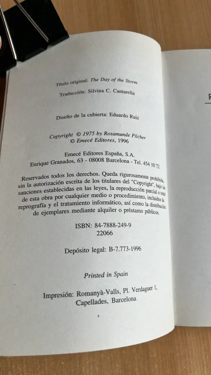Libro 'Días de Tormenta' de Rosamunde Pilcher - 3