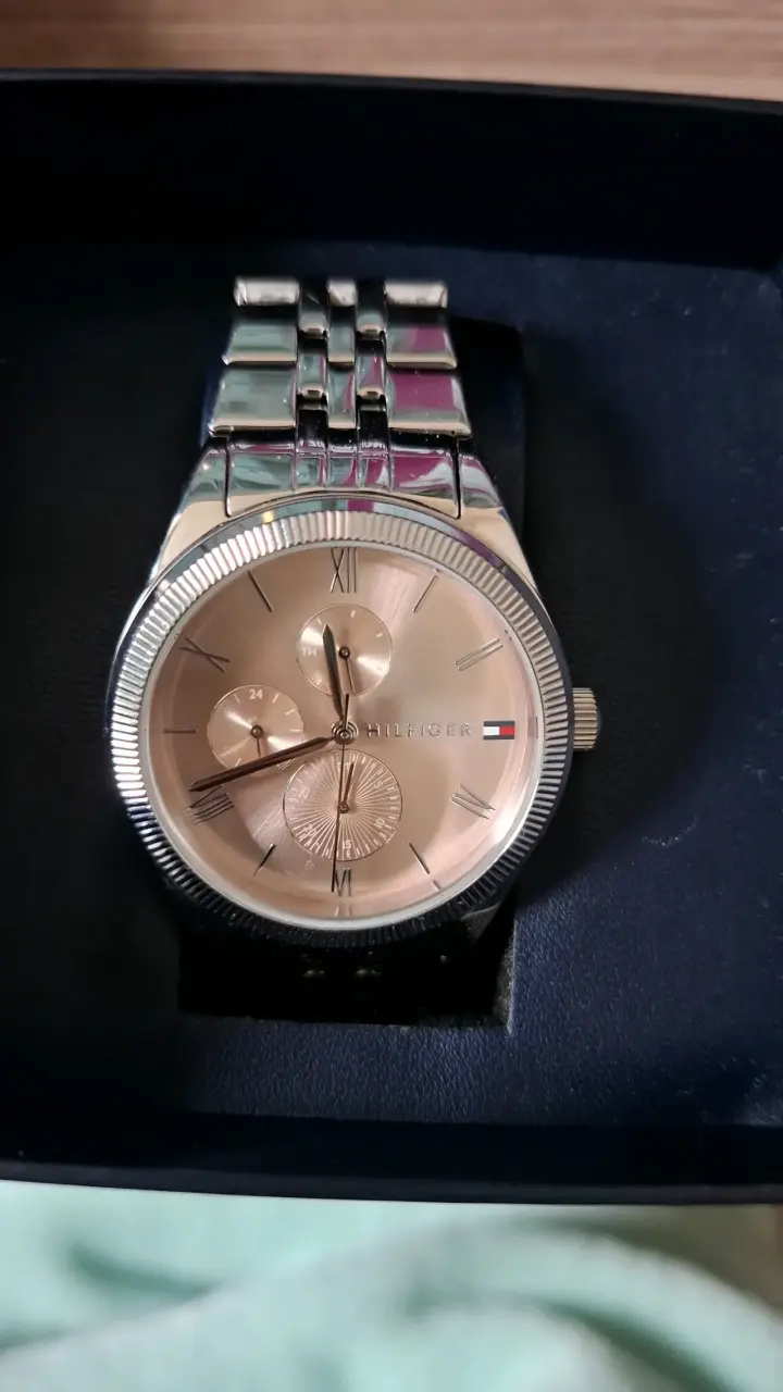 Reloj Análogo Tommy Hilfiger Mujer Plateado - 1
