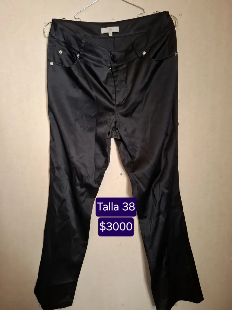 Abrigos, pantalón y blusas - 3