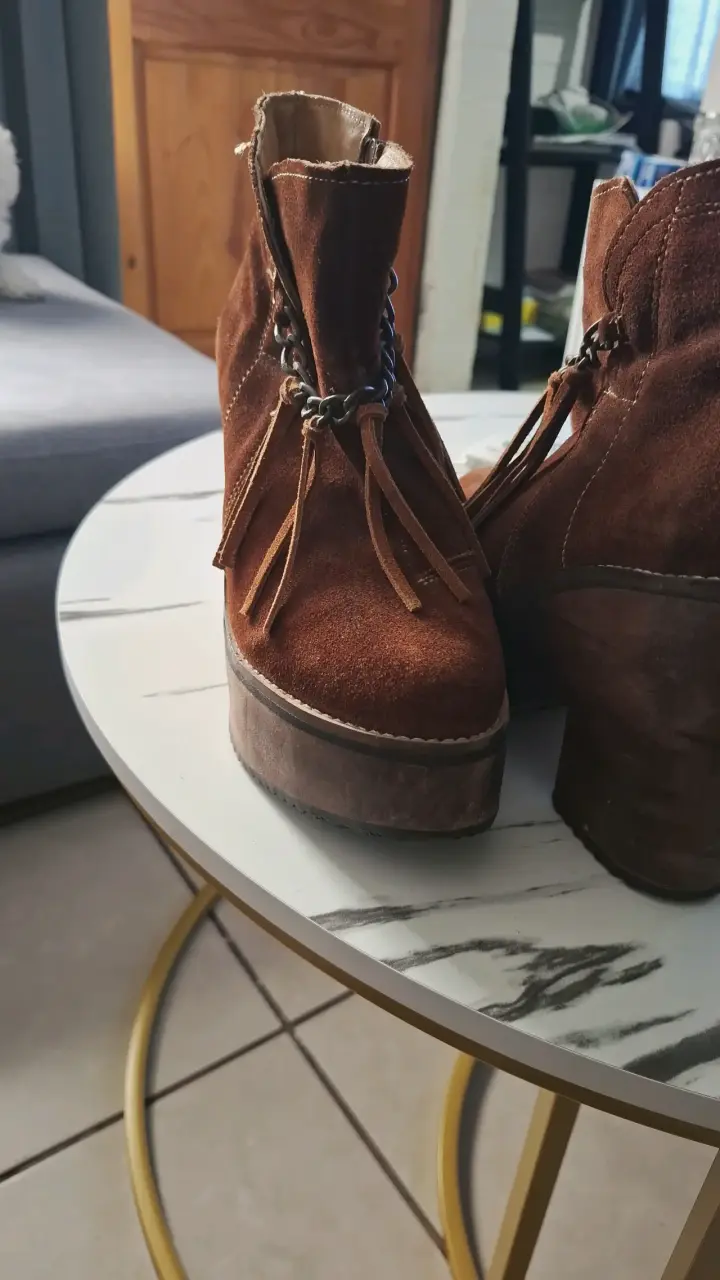 Botines de gamuza marrón con plataforma - 2