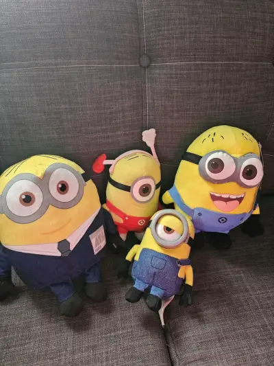 Set de peluches de personajes animados - miniatura 1