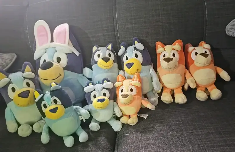 Set de peluches de personajes animados - 5