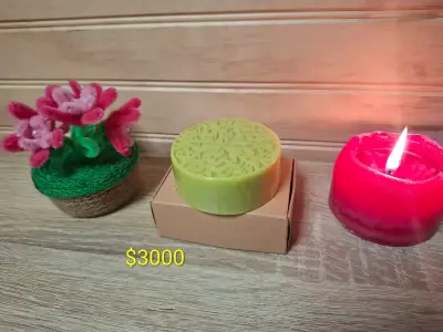 Jabones artesanales decorativos en varios colores - miniatura 1
