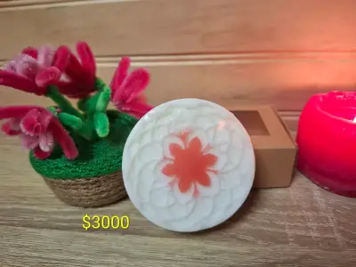 Jabones artesanales decorativos en varios colores - miniatura 4