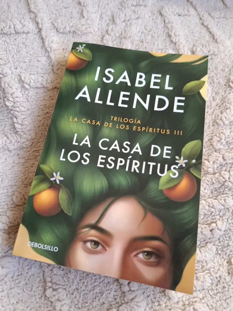 Libro 'La Casa de los Espíritus' de Isabel Allende