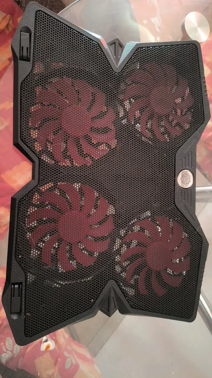 Base de Enfriamiento para Laptop con Ventiladores - 1