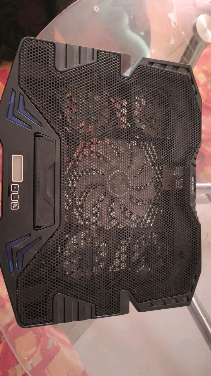 Base de Enfriamiento para Laptop con Ventiladores LED - 1