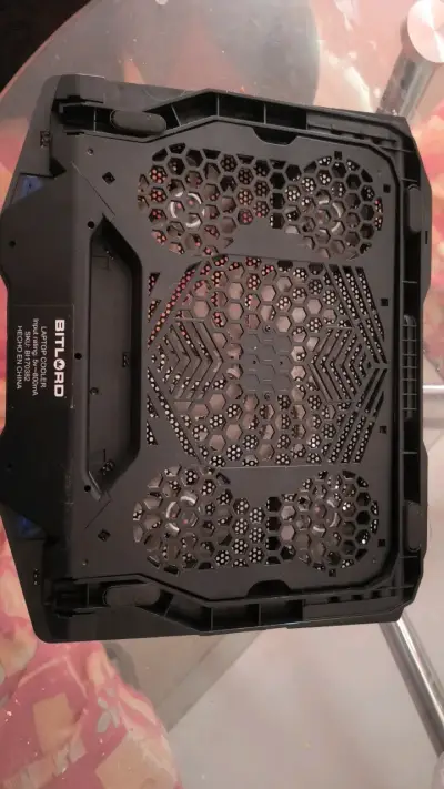 Base de Enfriamiento para Laptop con Ventiladores LED - miniatura 2