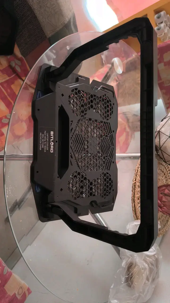 Base de Enfriamiento para Laptop con Ventiladores LED - 3