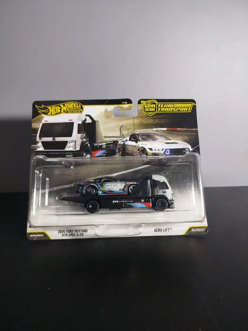 Hot Wheels Ford Mustang RTR Spec 5-FD con Aero Lif - 1