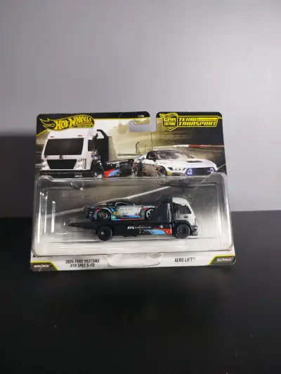 Hot Wheels Ford Mustang RTR Spec 5-FD con Aero Lif - miniatura 1