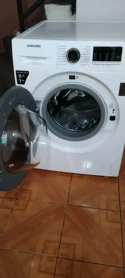 Lavadora Samsung 11kg con Secadora 7kg - miniatura 2
