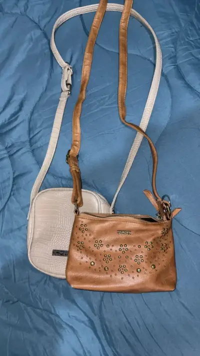 Set de carteras Secret marrón y beige con diseño - miniatura 1