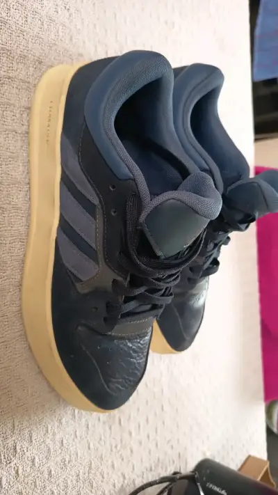 Zapatillas deportivas Adidas azul oscuro - miniatura 1