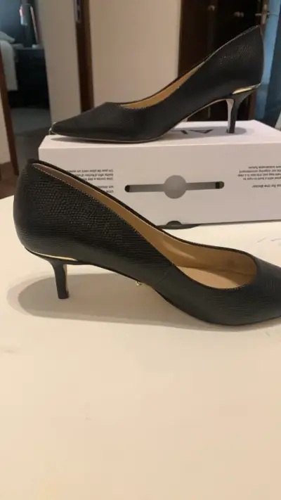 Zapatos de Tacón Negro Aldo Elegantes - miniatura 4