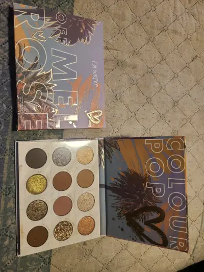 Set de maquillaje ColourPop con paletas e iluminad - miniatura 4
