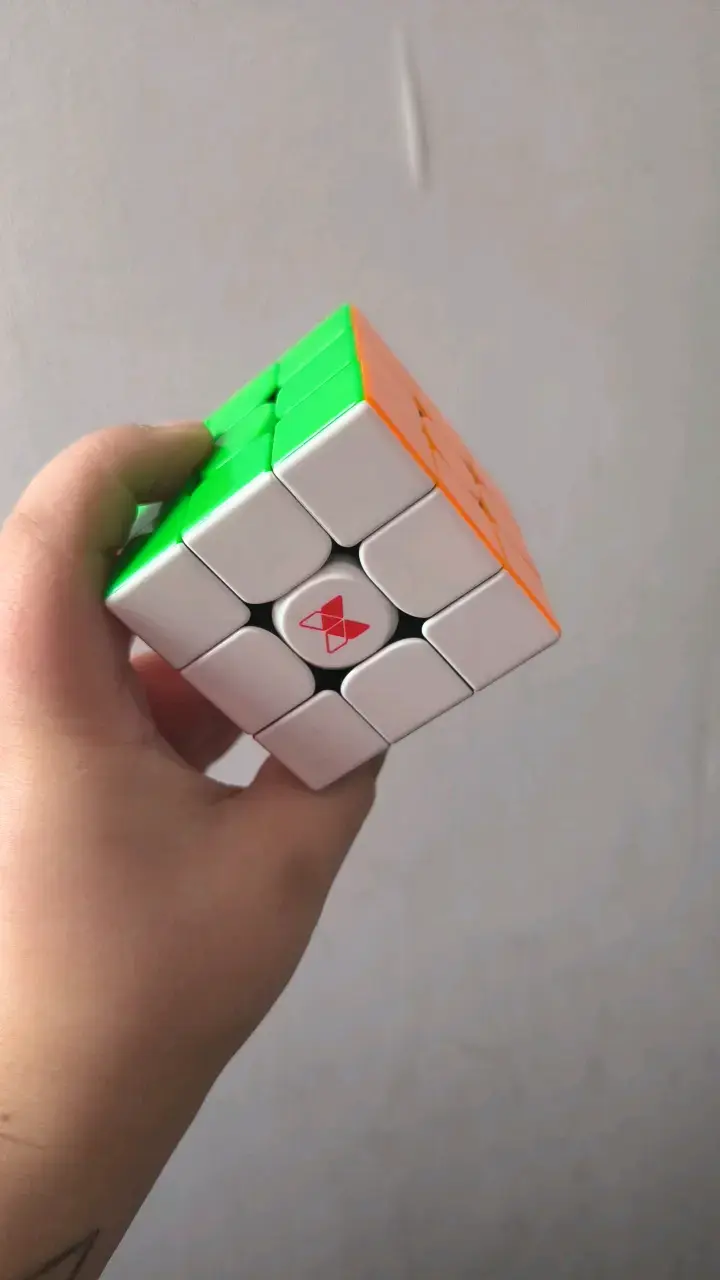 Cubo Rubik 3x3 QiYi tornado v3