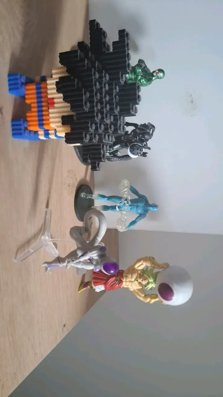 Set de Figuras de Acción Variadas - 2