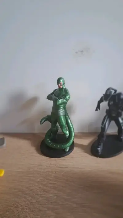 Set de Figuras de Acción Variadas - miniatura 4