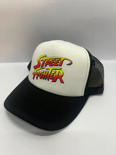 Gorra Trucker Street Fighter Blanca y Negra - miniatura 1