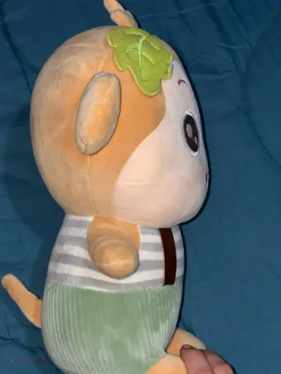 Peluche de mono con ropa a rayas - miniatura 2