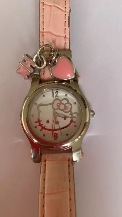 Reloj Hello Kitty para Niñas con Correa Rosa - miniatura 2