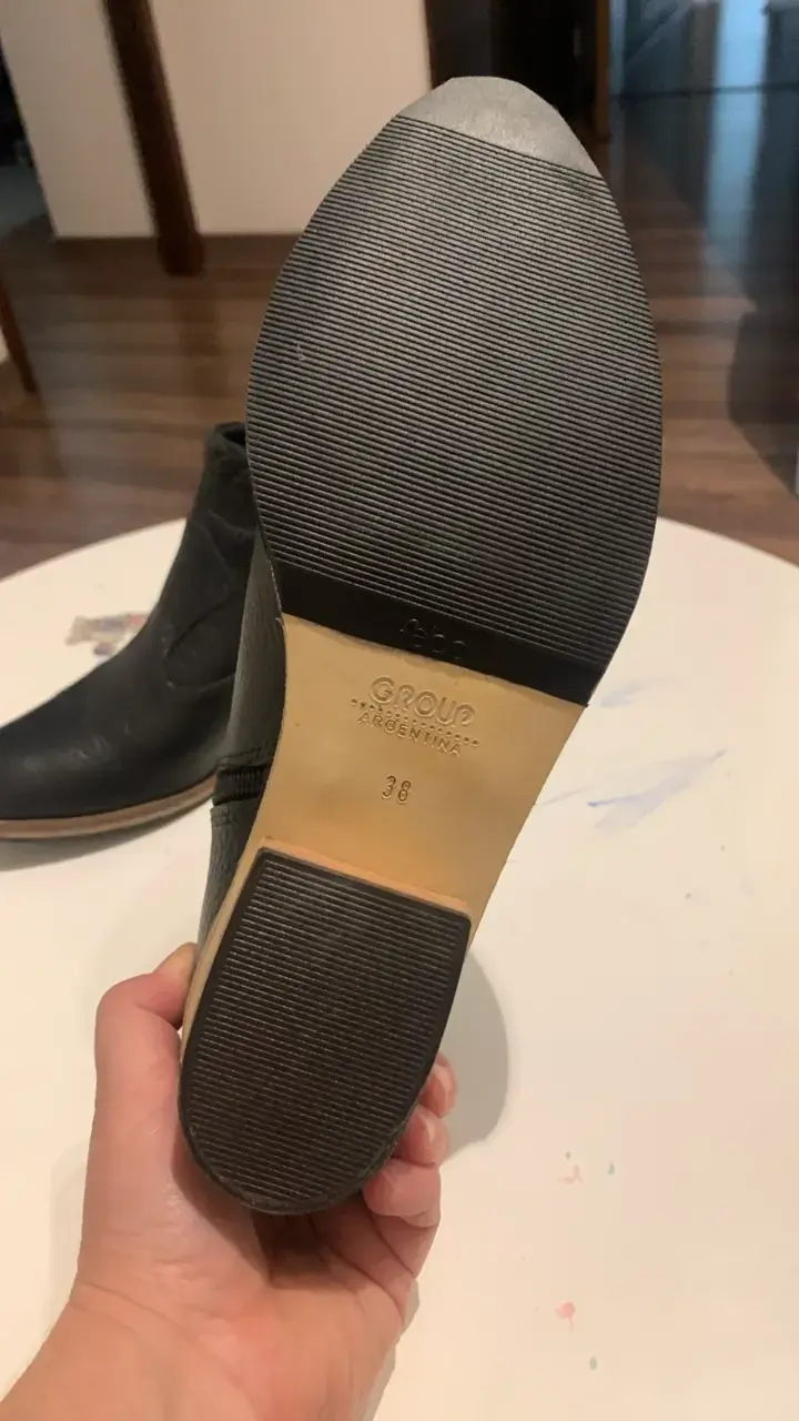 Botines de cuero negro con tacón bajo - 5