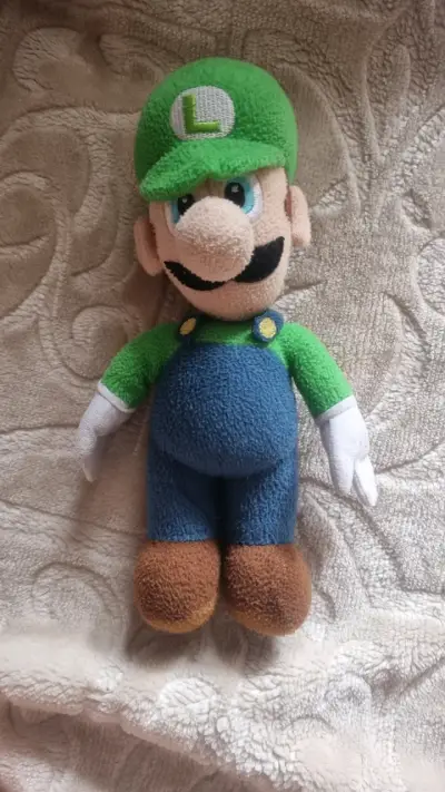 Peluche Luigi de Super Mario Bros - miniatura 1