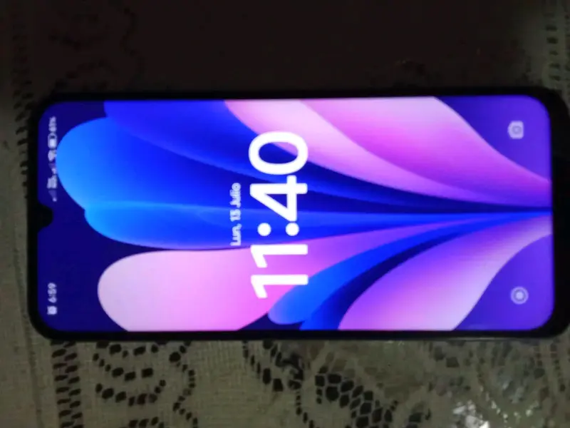 Smartphone Redmi azul en buen estado - 1
