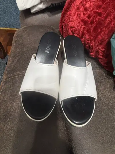 Sandalias de tacón azul con hebilla - miniatura 4