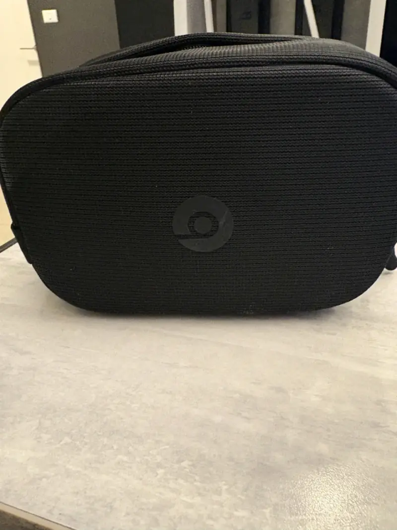 Audífonos inalámbricos Beats negros con estuche - 1