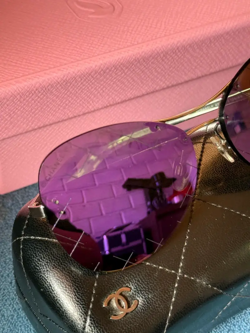 Gafas de Sol Chanel con Lentes Morados - 2
