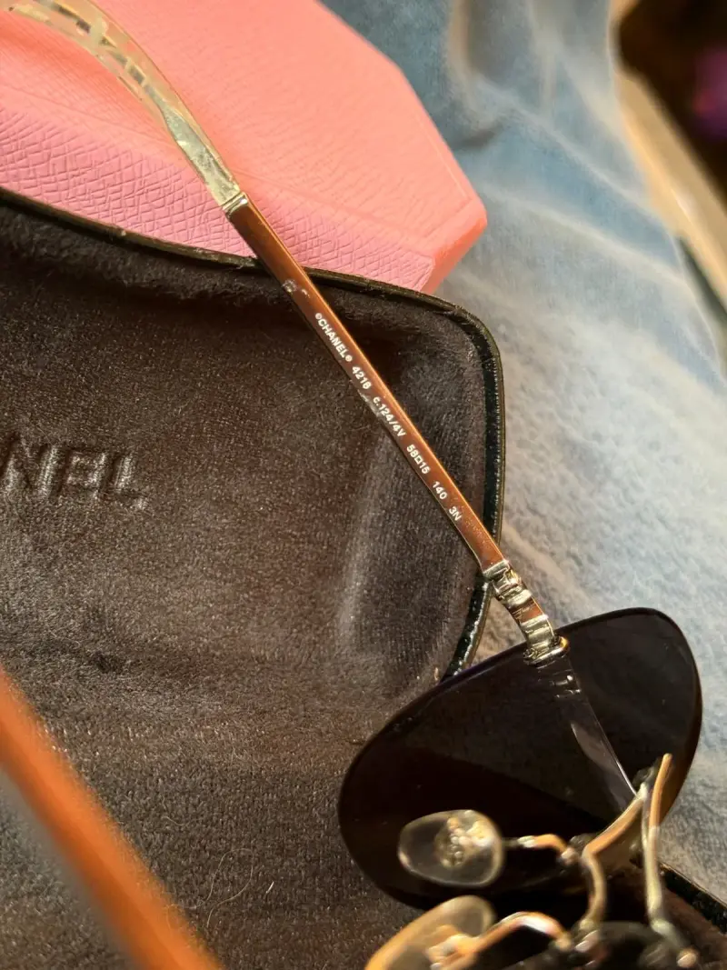 Gafas de Sol Chanel con Lentes Morados - 5