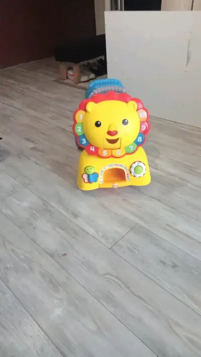 Andador de león para bebé con actividades - miniatura 1
