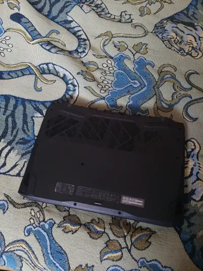 Laptop Acer Nitro 5 con Intel i5 y 16GB RAM - miniatura 5