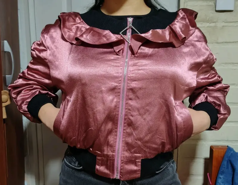 Chaqueta rosa con volantes - 2