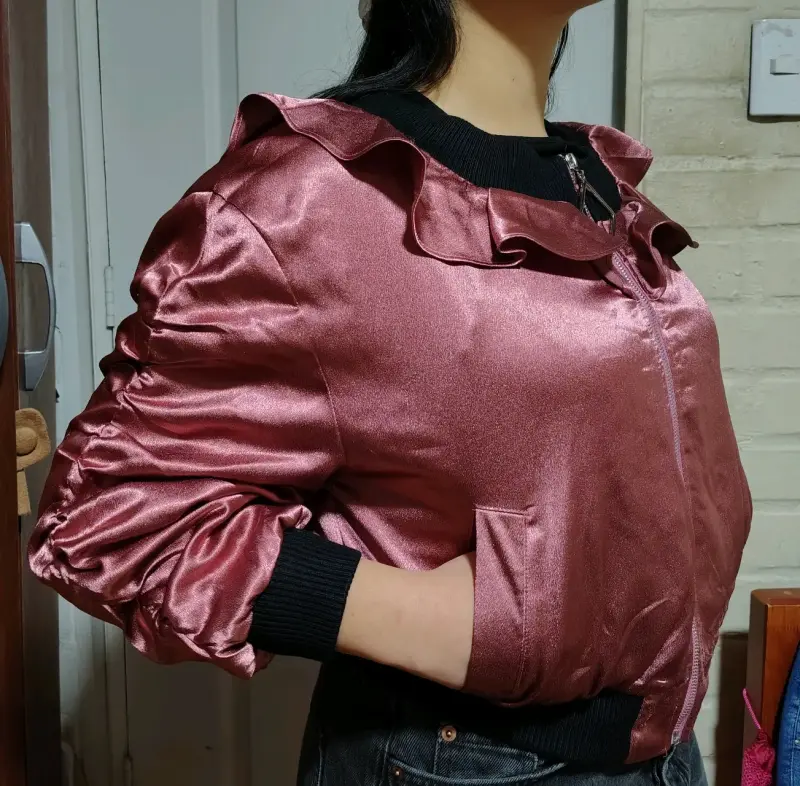 Chaqueta rosa con volantes - 3