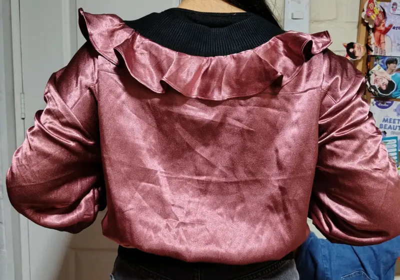 Chaqueta rosa con volantes - 4
