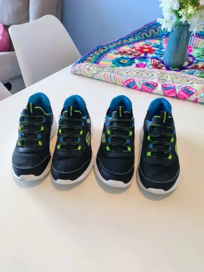 Zapatillas deportivas Skechers para niños con luces - miniatura 1